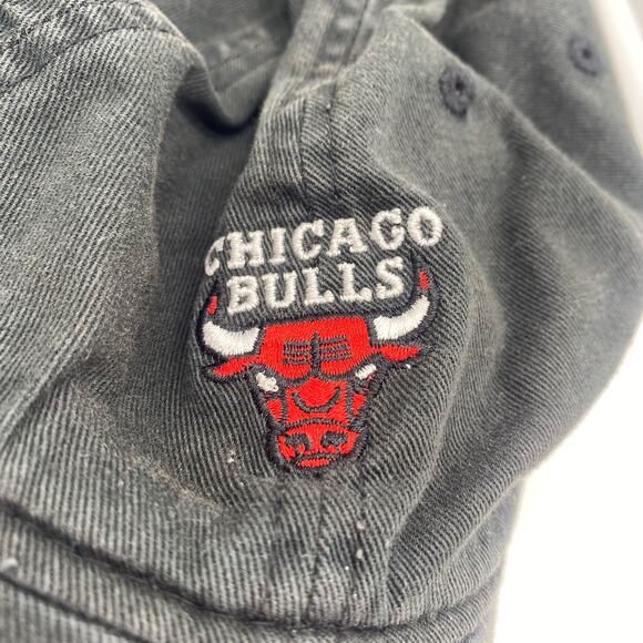Mitchell & Ness Men's Black Chicago Bulls Chicago NBA Adjustable Cap Hat - Picture 6 of 9